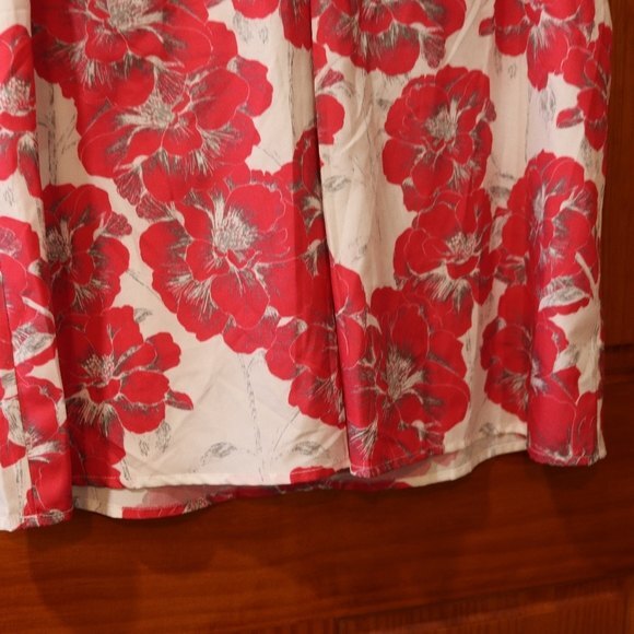 Crosby Bright Red Floral Large Flowers Sleeveless Vneck Top XL - Picture 6 of 9